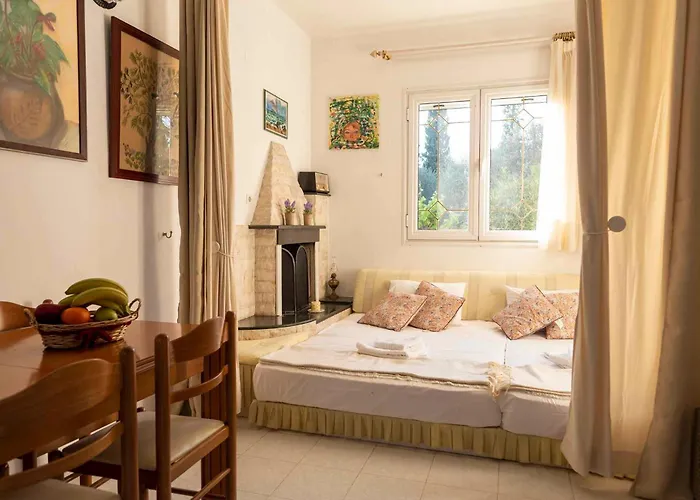 George Rhodes Villa Archangelos (Rhodes)