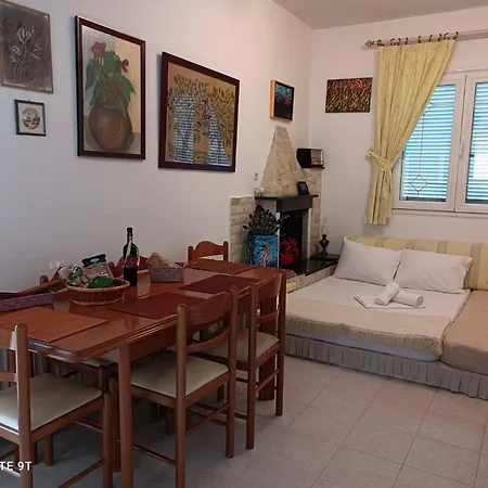 George Rhodes Вилла Архангелос