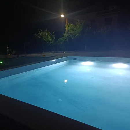 Вилла George Rhodes *