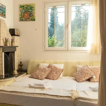 George Rhodes Вилла