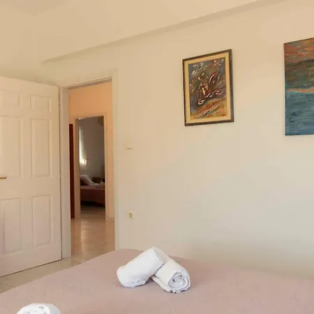 George Rhodes * Архангелос